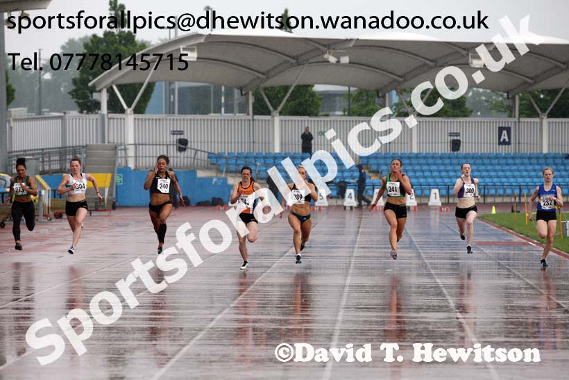 Senior womens 100 metres, Northern Championships, Sport City, Manchester. Photo: David T. Hewitson/Sports for All Pics